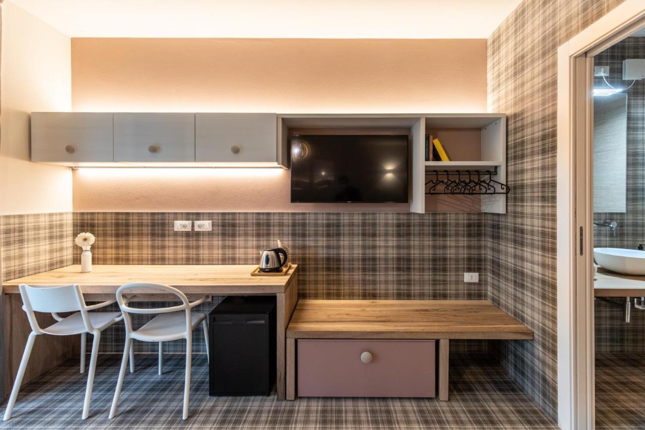 Sei Garda Apartments Peschiera del Garda Eksteriør bilde