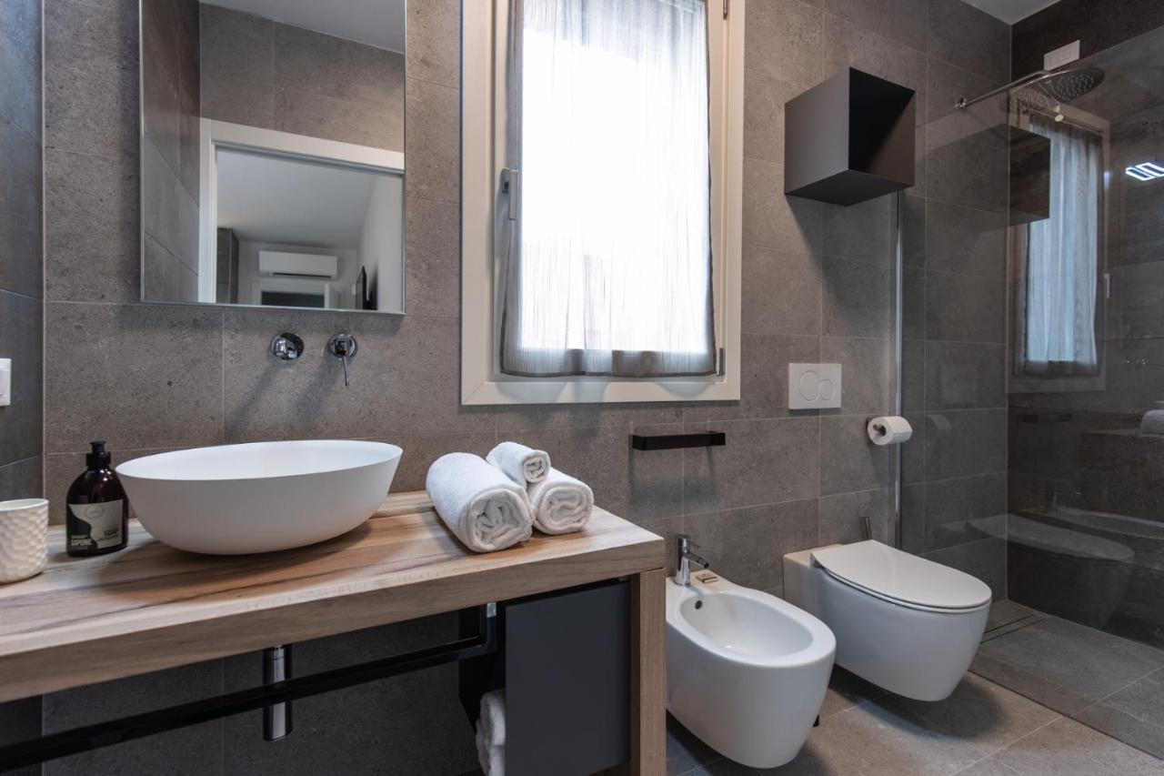Sei Garda Apartments Peschiera del Garda Eksteriør bilde